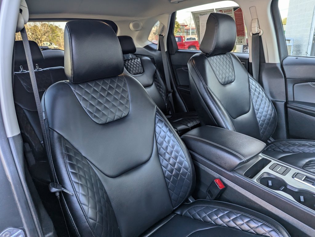 Used 2024 Ford Edge Titanium image 20
