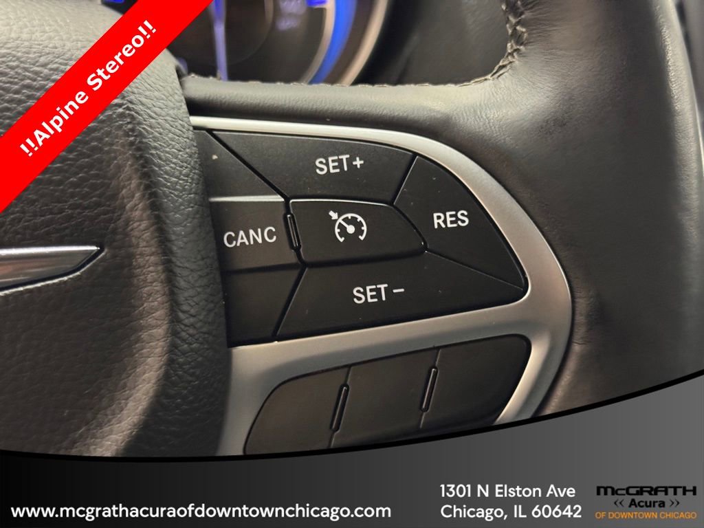Used 2015 Chrysler 300 C image 23