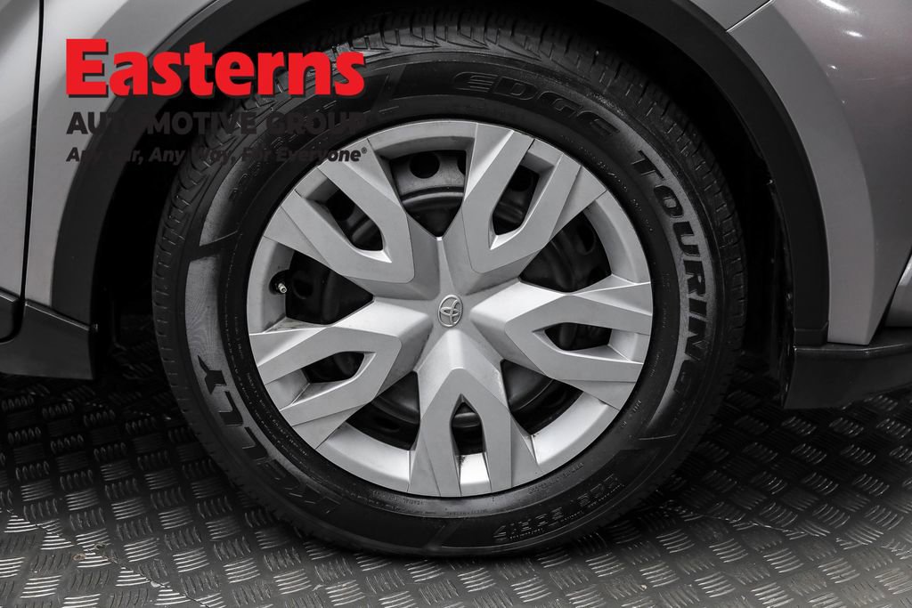 Used 2020 Toyota C-HR LE image 29