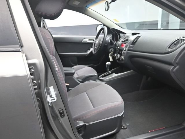 Used 2010 Kia Forte SX FWD image 24