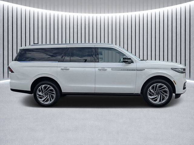New 2026 Lincoln Navigator L Reserve video 2