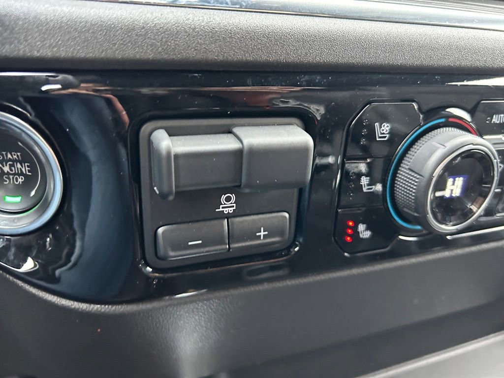 Used 2024 Chevrolet Silverado 1500 High Country image 34