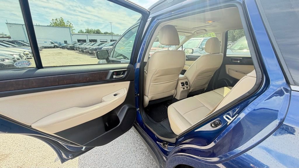 Used 2017 Subaru Outback 2.5i Limited AWD/4WD image 21