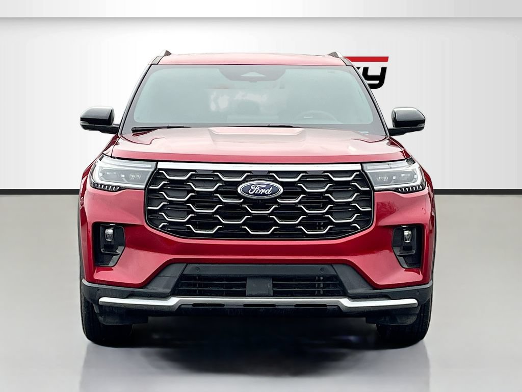 Used 2025 Ford Explorer Platinum AWD/4WD image 2