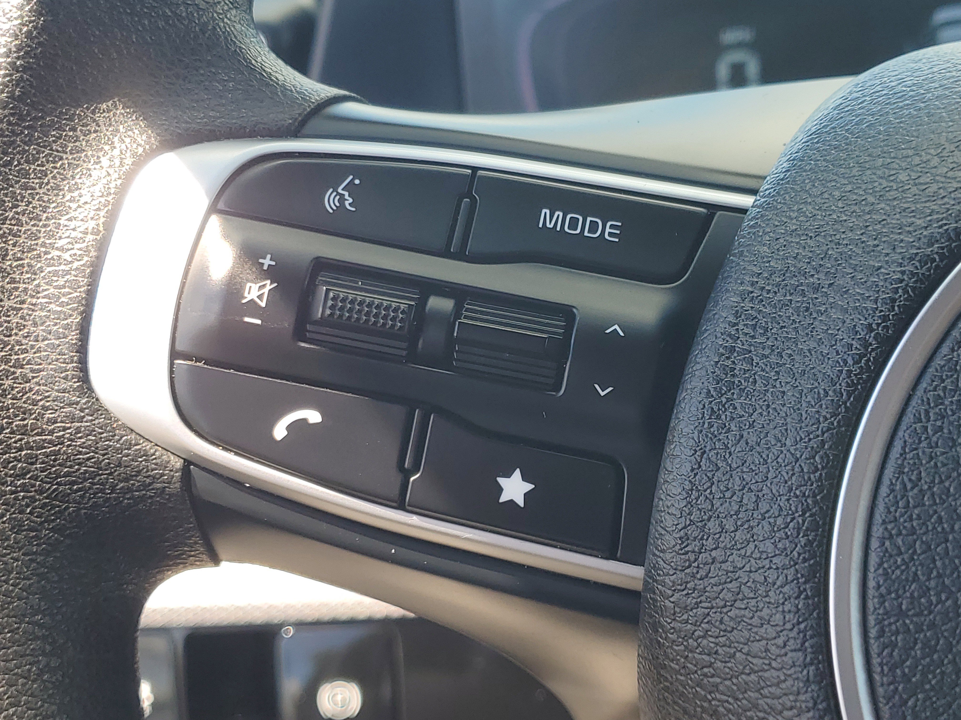 Used 2024 Kia Sportage LX image 18