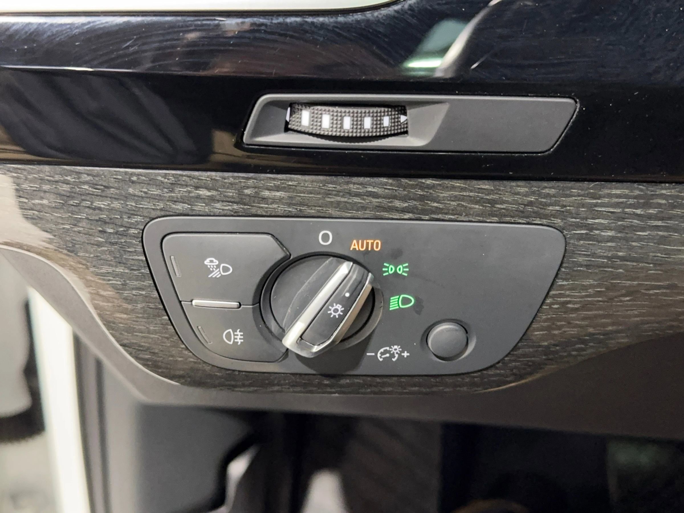 Used 2019 Audi Q7 3.0T Premium w/ Convenience Package image 41