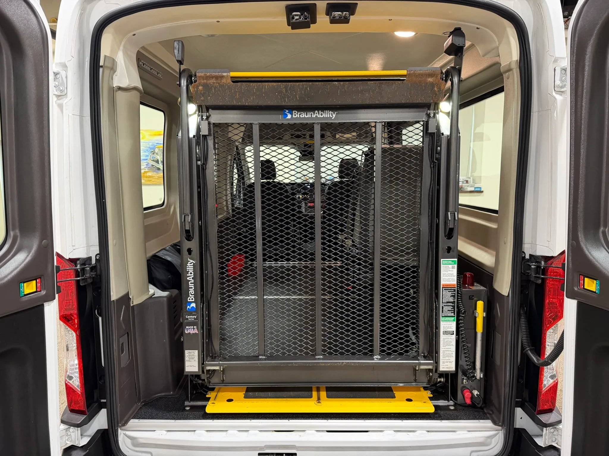 Used 2020 Ford Transit 150 Medium Roof RWD image 45