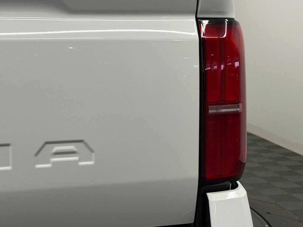 Used 2026 Toyota Tacoma SR5 AWD/4WD image 14