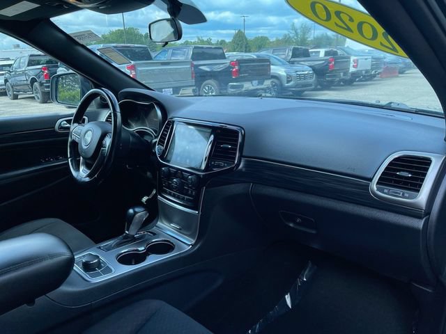 Used 2020 Jeep Grand Cherokee Laredo w/ All-Weather Capability Group AWD/4WD image 29
