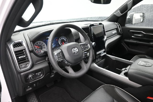 Used 2026 RAM 1500 Laramie AWD/4WD image 16