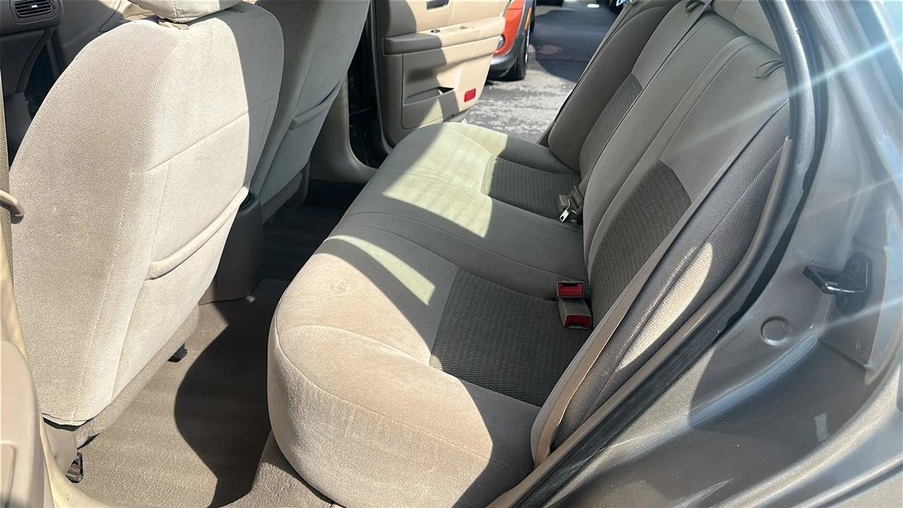 Used 2006 Ford Taurus SEL FWD image 26