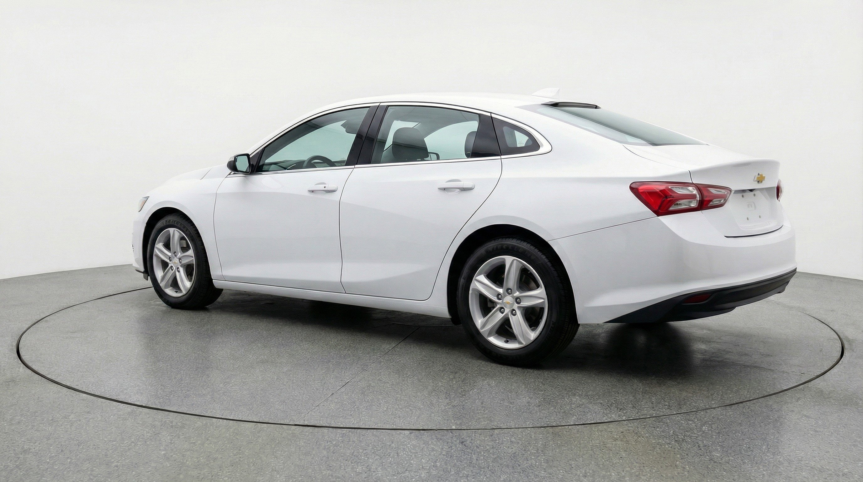 Used 2024 Chevrolet Malibu LT image 6