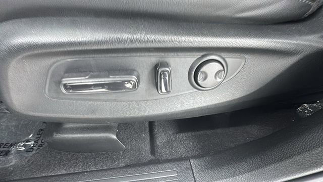 Used 2023 Honda CR-V EX-L image 11