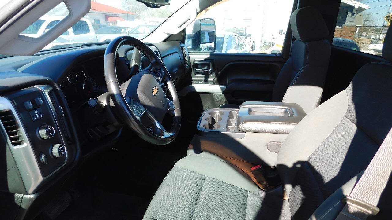 Used 2015 Chevrolet Silverado 3500 LT w/ LT Convenience Package AWD/4WD image 31