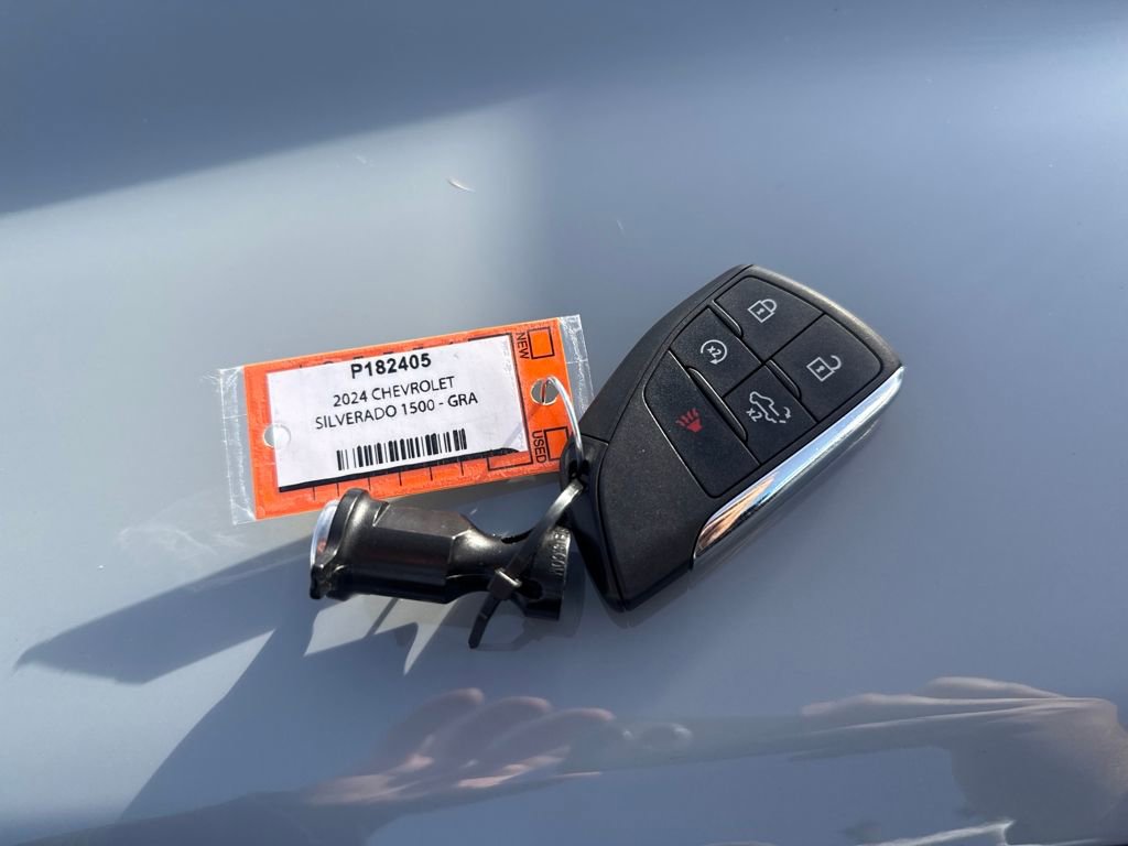 Used 2024 Chevrolet Silverado 1500 LT image 30