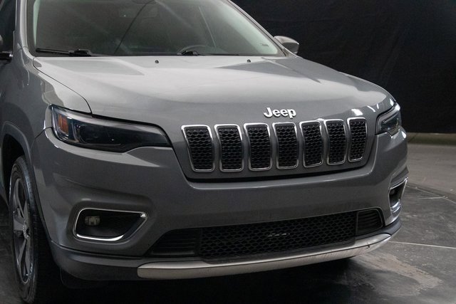 Used 2020 Jeep Cherokee Limited image 3
