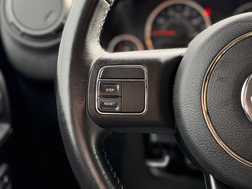 Used 2018 Jeep Wrangler Unlimited Sport w/ Power Convenience Group image 11