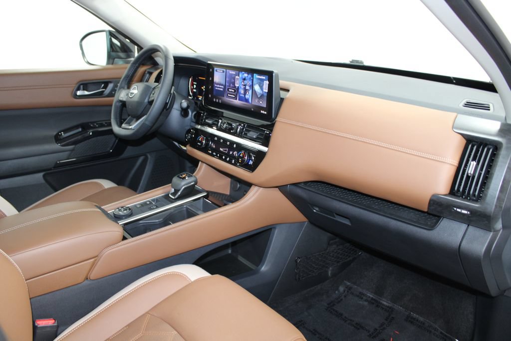 Used 2026 Nissan Pathfinder Platinum AWD/4WD image 31