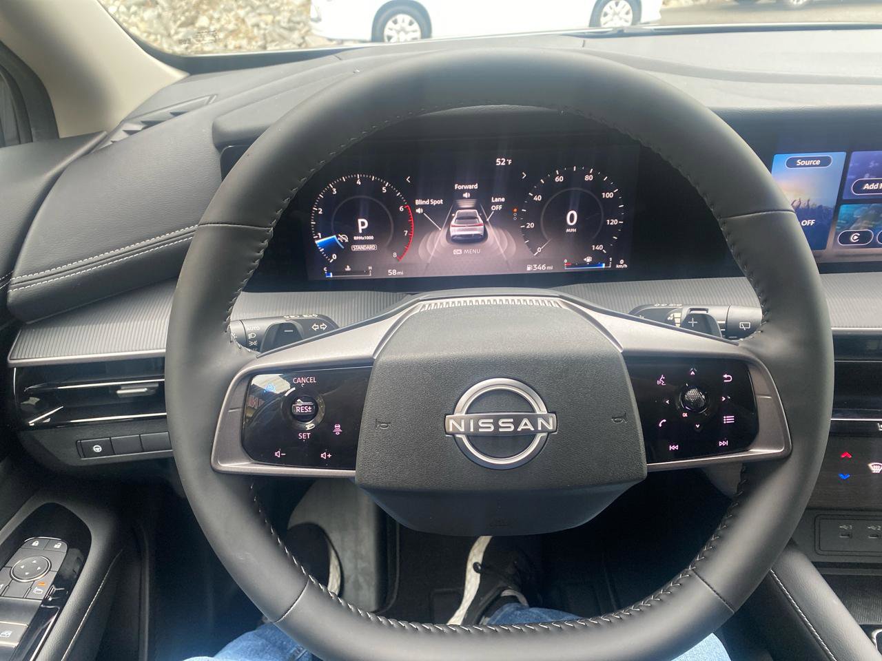 Used 2025 Nissan Murano SV AWD/4WD image 11