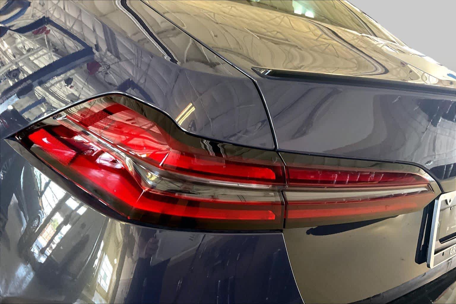 New 2027 BMW M5 w/ Executive Package AWD/4WD image 14
