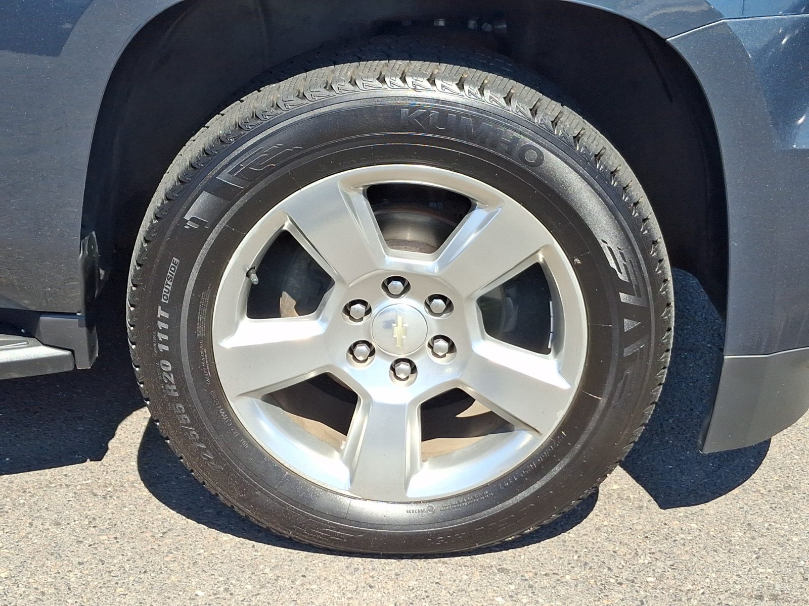 Used 2020 Chevrolet Suburban LT AWD/4WD image 8