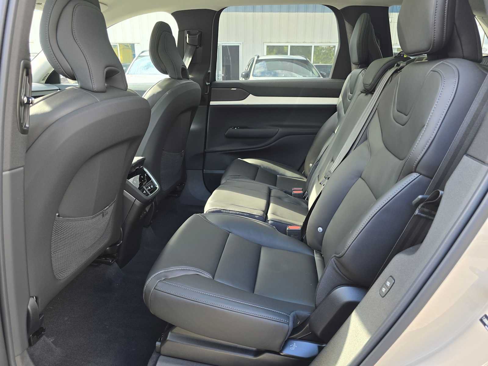 New 2026 Volvo EX90 Ultra AWD/4WD image 15