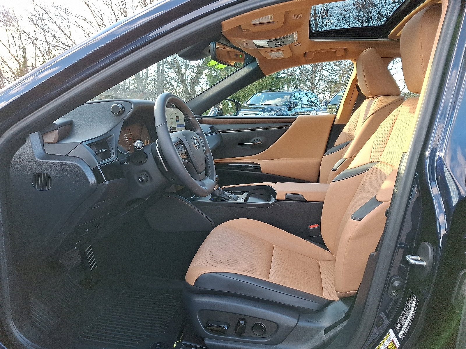 Certified 2023 Lexus ES 350 w/ Premium Package image 14