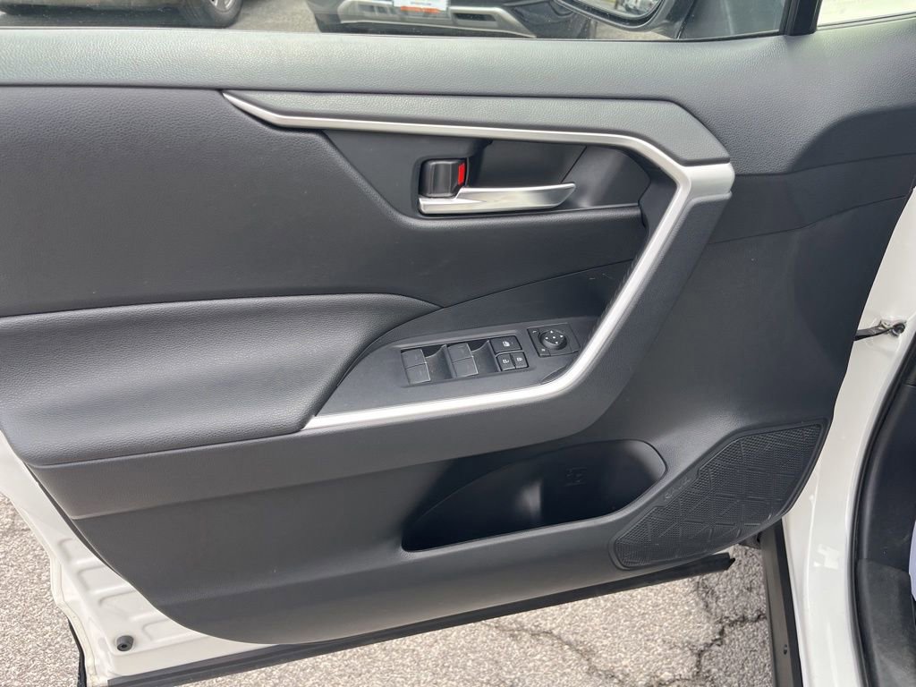 Used 2023 Toyota RAV4 SE w/ Weather & Moonroof Package AWD/4WD image 18