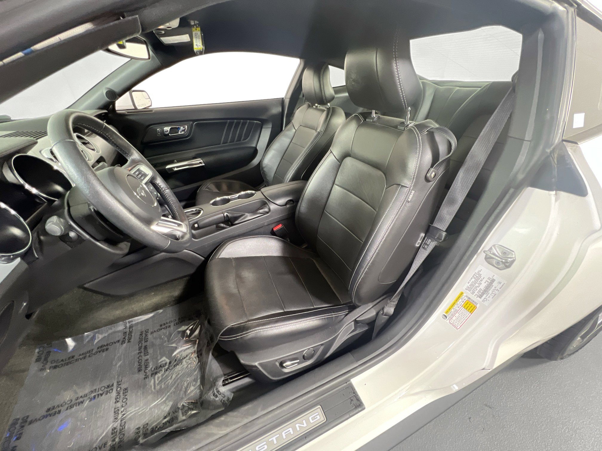 Used 2017 Ford Mustang Premium image 21