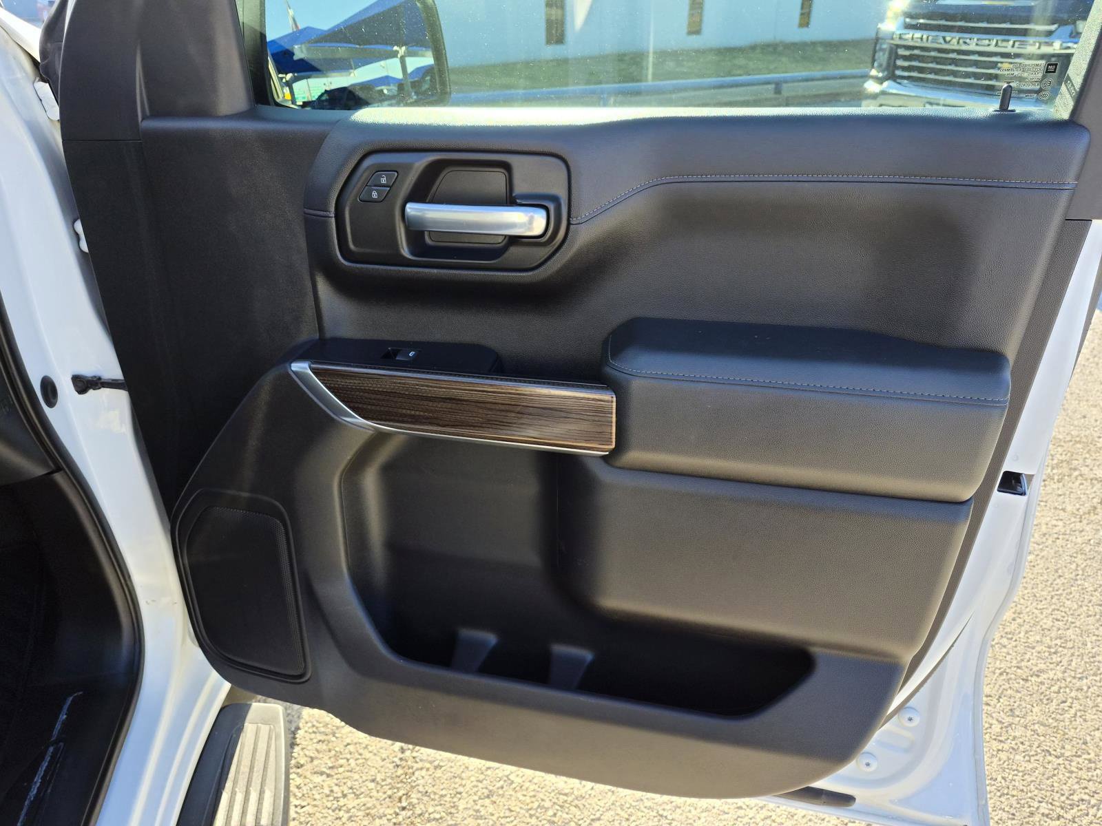 Used 2020 Chevrolet Silverado 1500 LT w/ Texas Edition AWD/4WD image 9