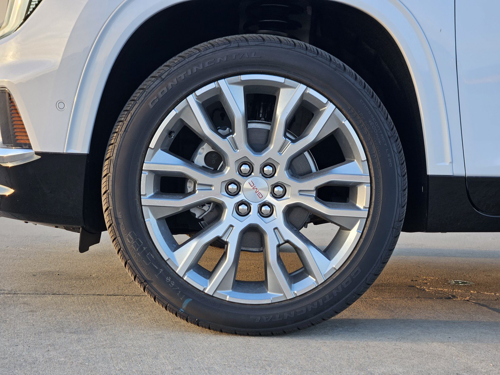 New 2027 GMC Acadia Denali FWD image 7