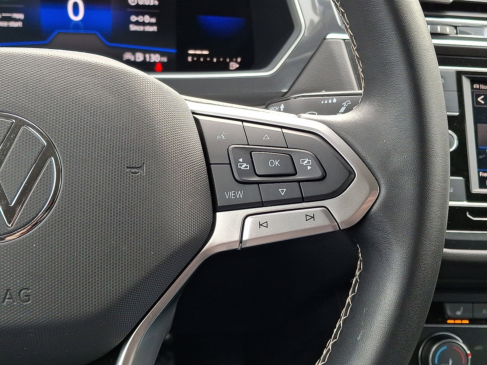 Used 2022 Volkswagen Tiguan S image 20