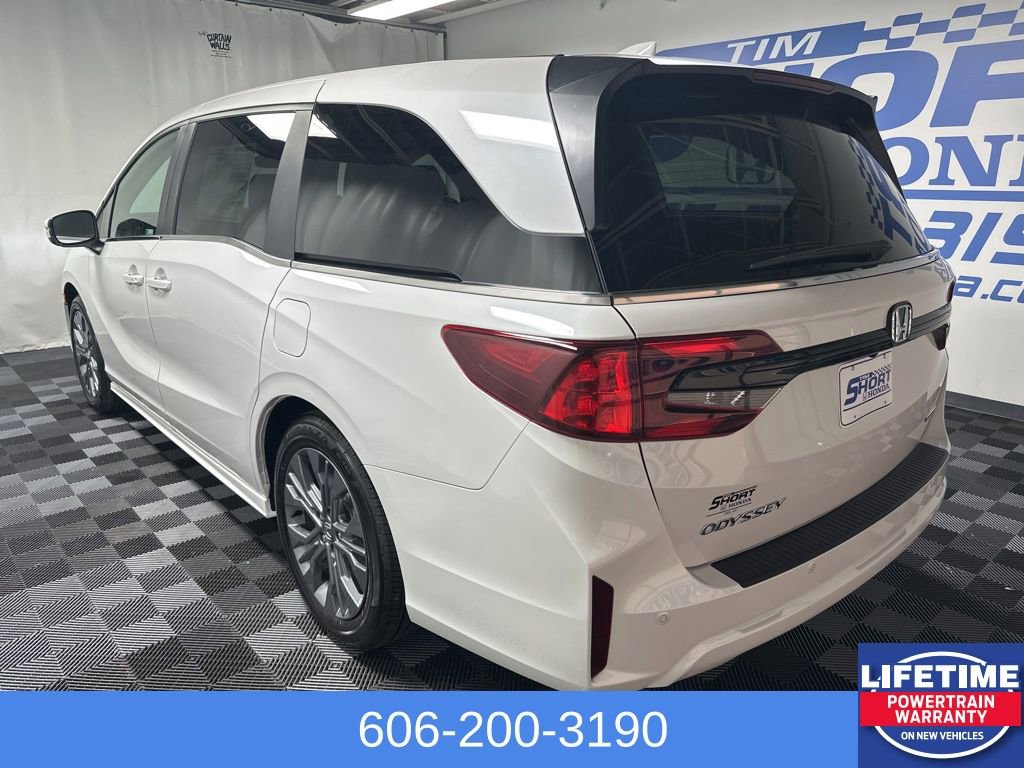New 2026 Honda Odyssey Touring image 2