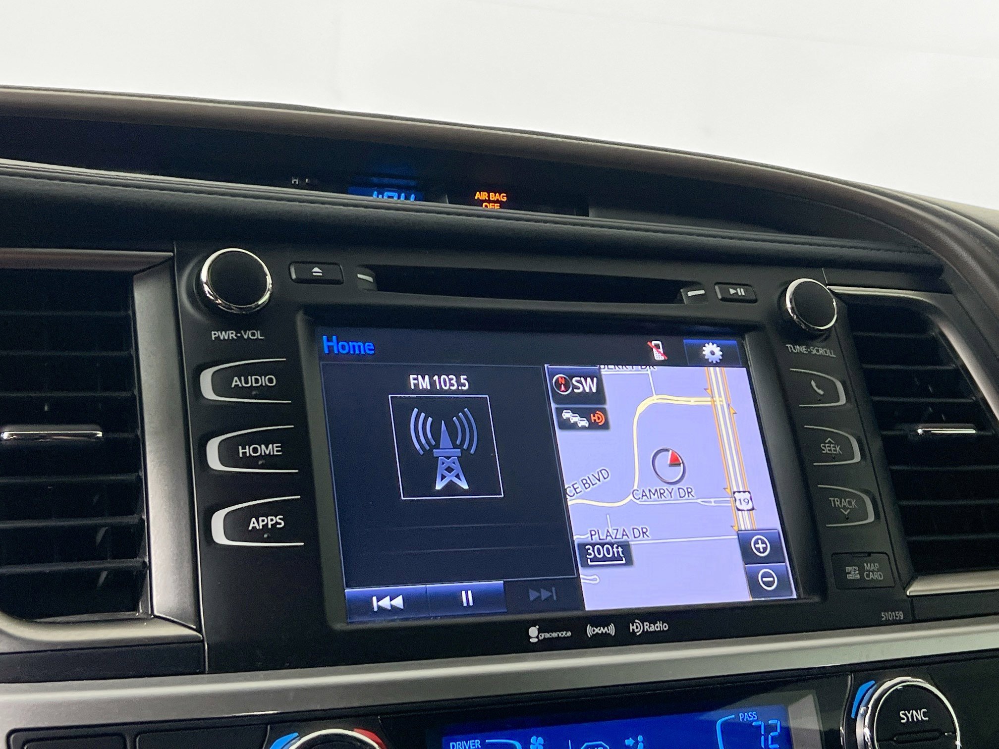 Used 2016 Toyota Highlander XLE image 28