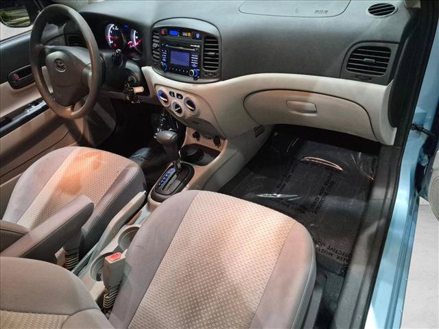 Used 2010 Hyundai Accent GS w/ Premium Pkg 3 FWD image 18
