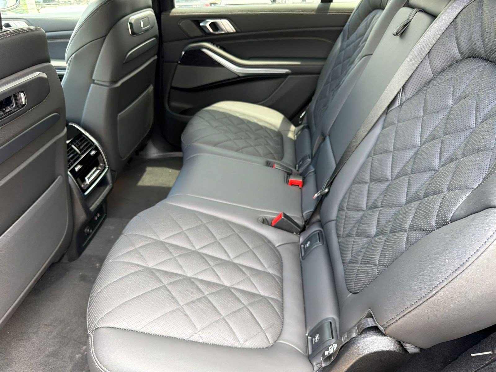 New 2027 BMW X7 xDrive40i w/ M Sport Package AWD/4WD image 22
