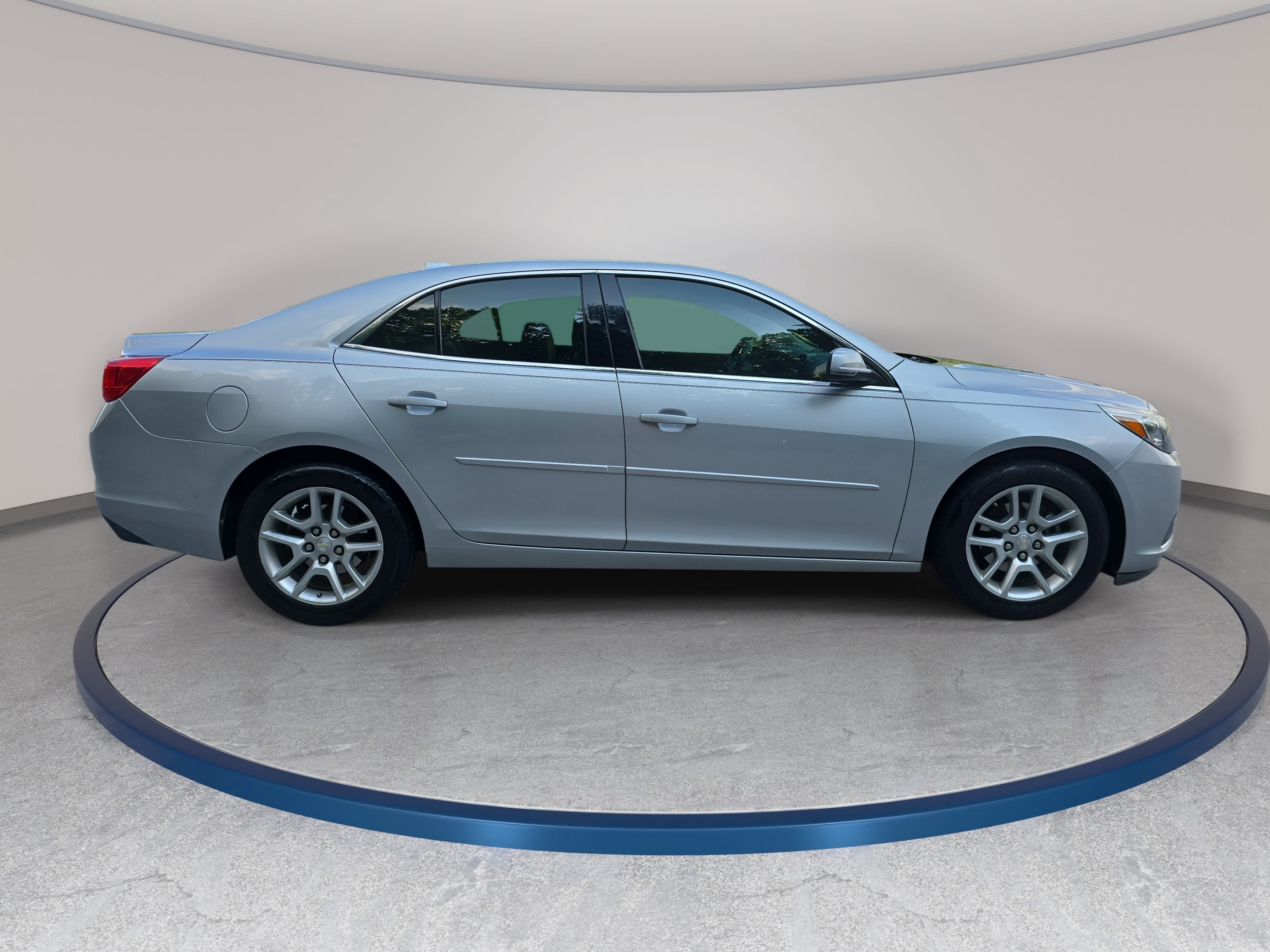 Used 2014 Chevrolet Malibu LT w/ Power Convenience Package FWD image 4