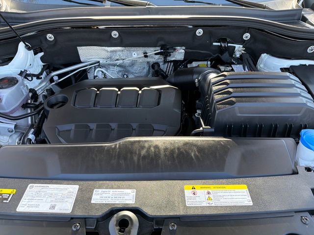 Used 2024 Volkswagen Atlas Cross Sport SEL image 27