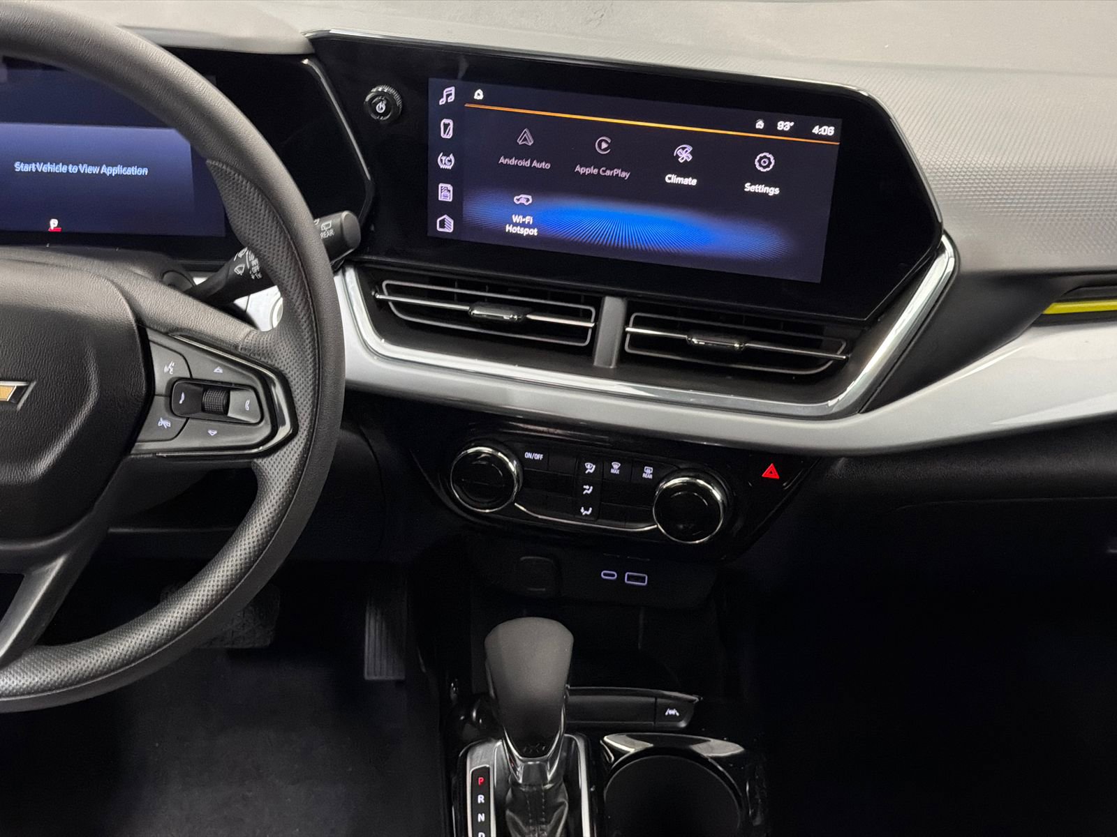 Used 2024 Chevrolet Trax LT image 17