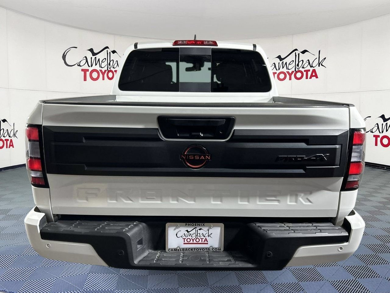 Used 2026 Nissan Frontier PRO-4X AWD/4WD image 7