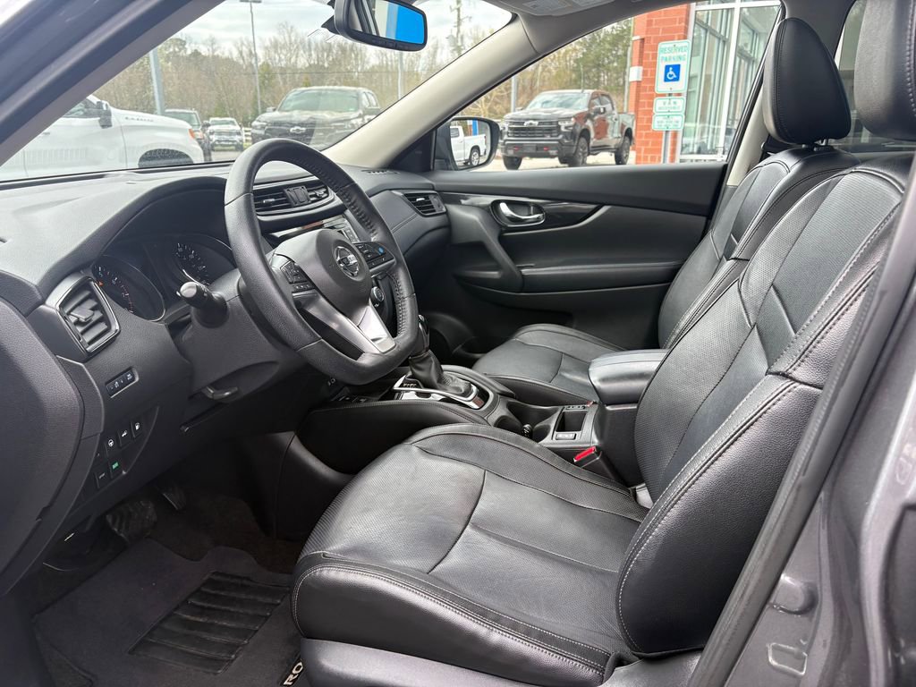 Used 2019 Nissan Rogue SL w/ Premium Package image 10