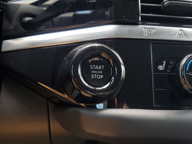 Used 2026 Nissan Pathfinder SV FWD image 31