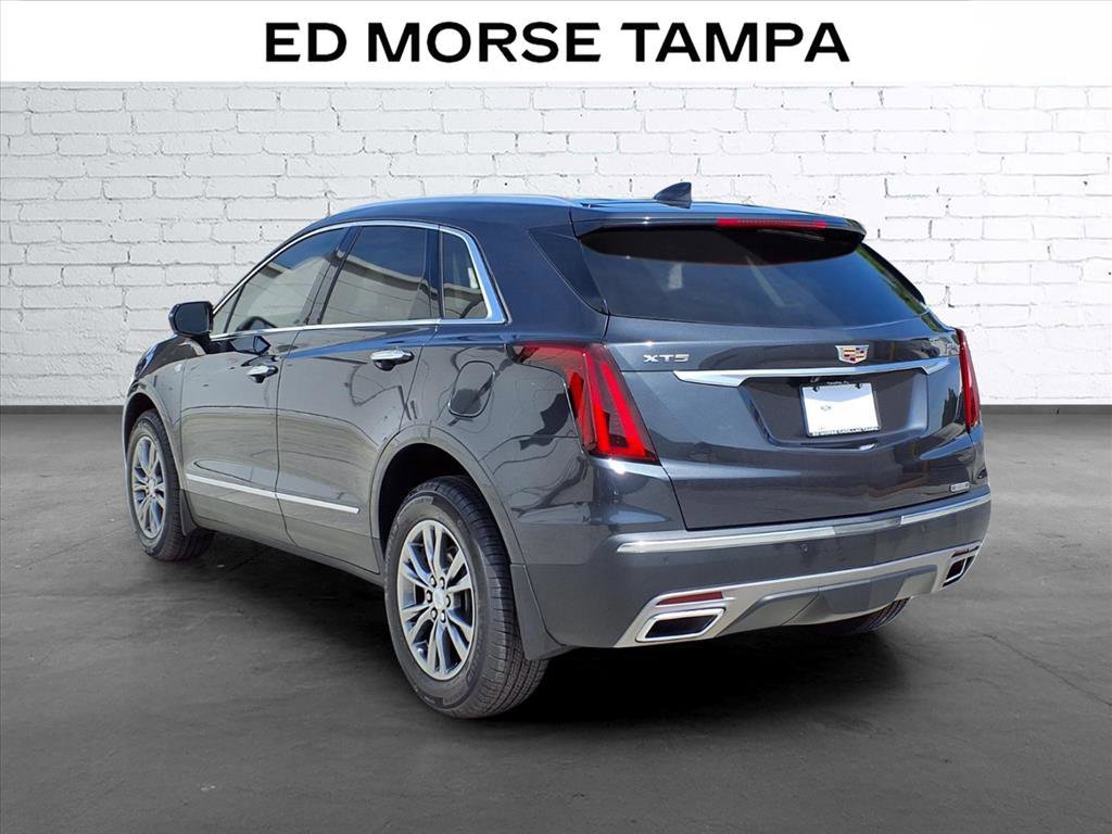 Used 2021 Cadillac XT5 Premium Luxury FWD image 3