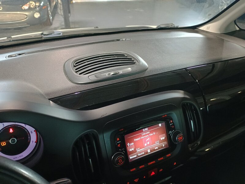 Used 2015 FIAT 500L Trekking FWD image 21
