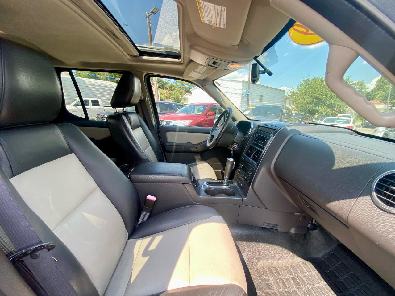 Used 2009 Ford Explorer Sport Trac Limited RWD image 10