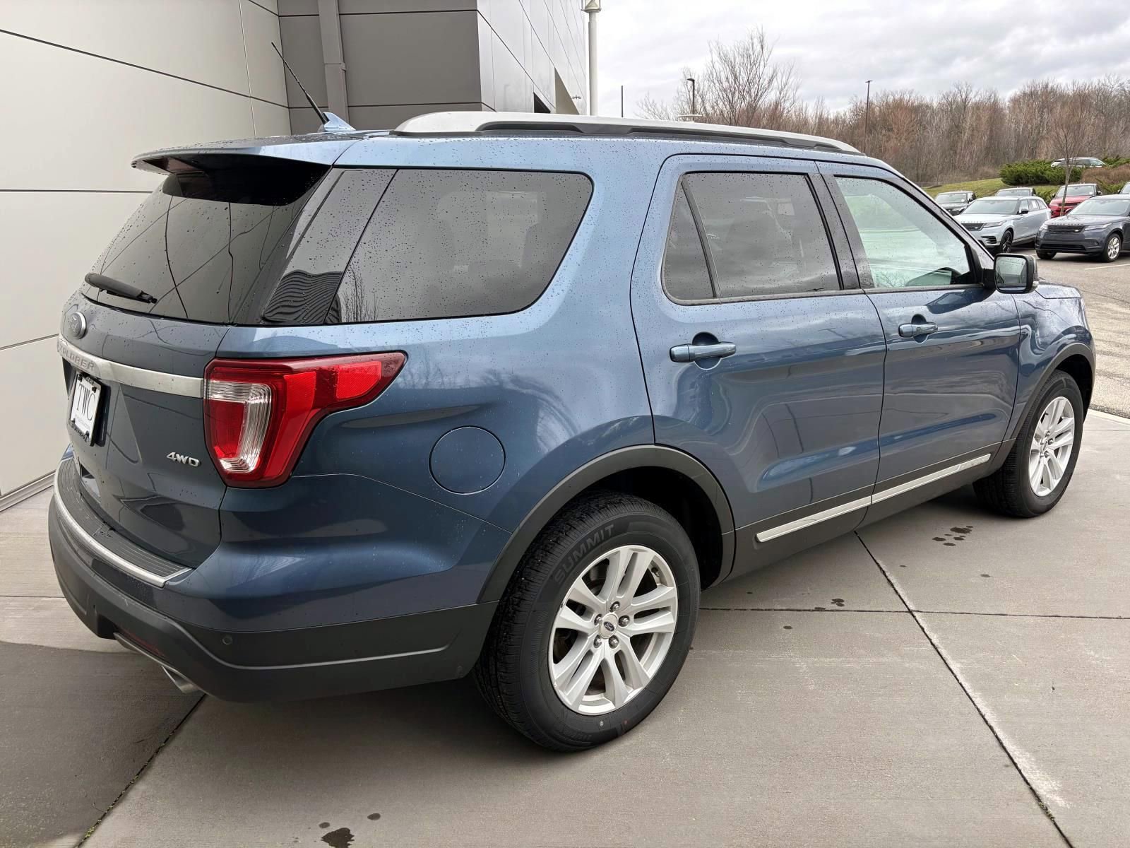 Used 2018 Ford Explorer XLT w/ Equipment Group 202A image 5