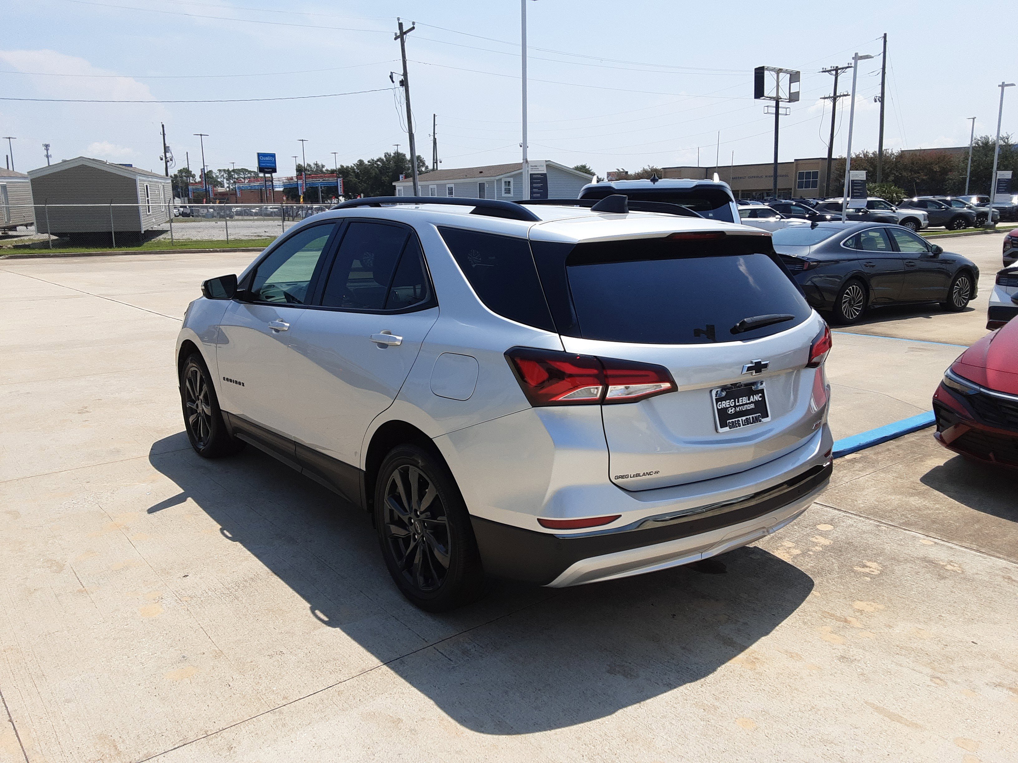 Used 2022 Chevrolet Equinox RS w/ RS Leather Package image 5