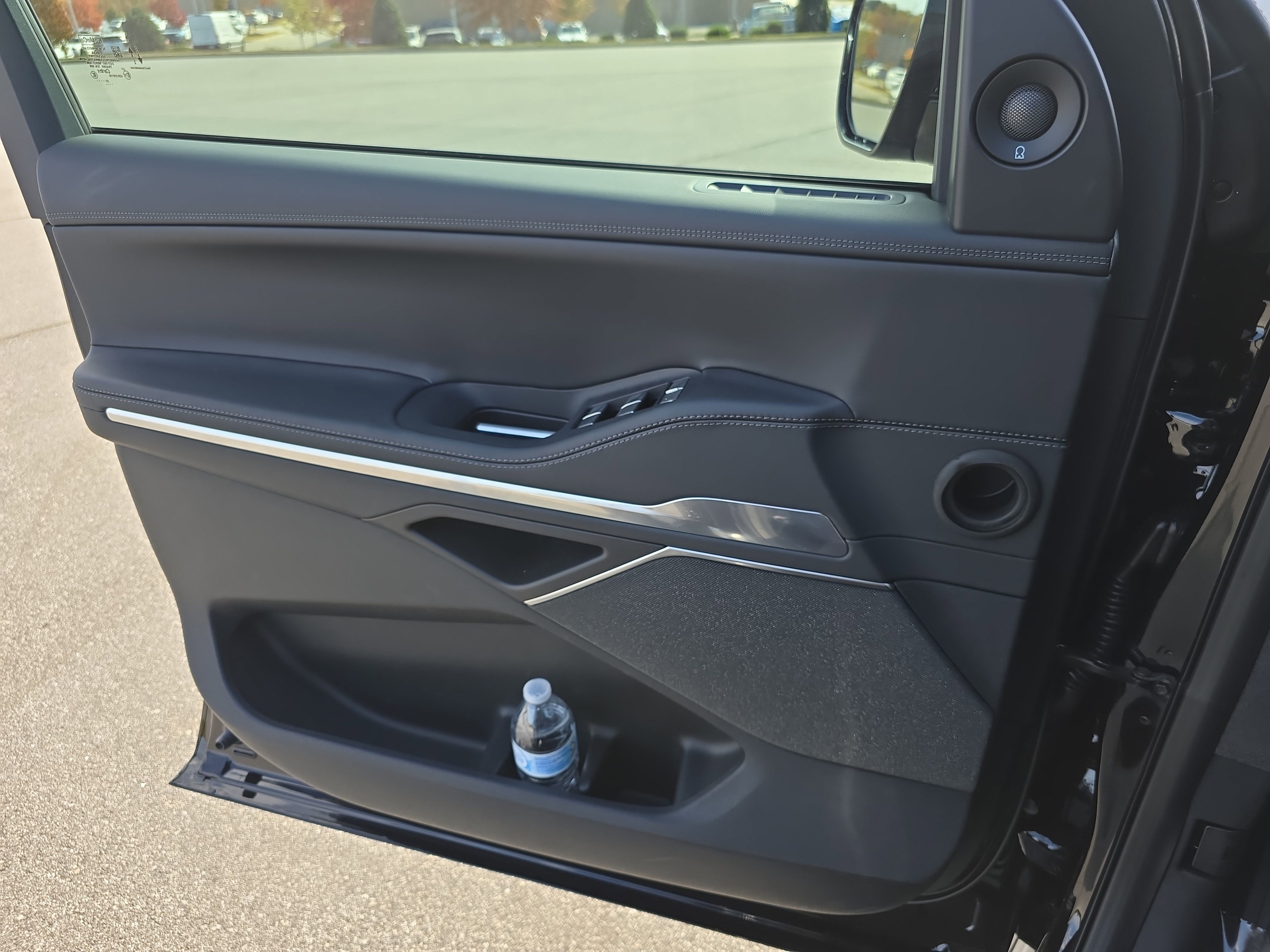 New 2025 Lincoln Navigator Reserve w/ Jet Appearance Package image 26