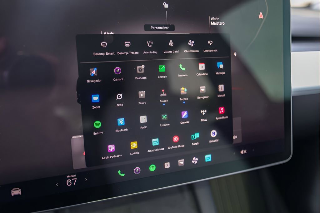Used 2025 Tesla Model Y Long Range image 16
