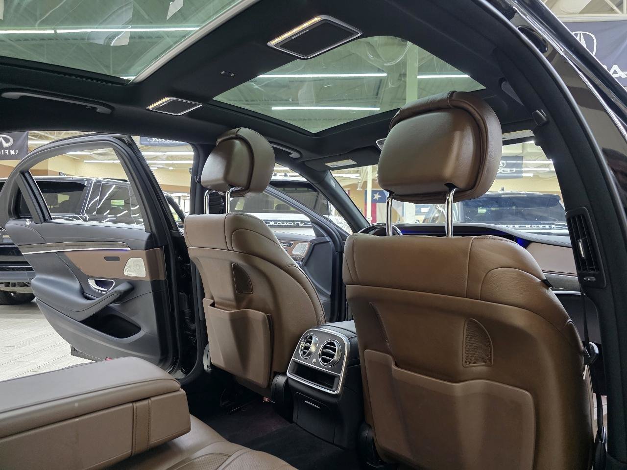 Used 2017 Mercedes-Benz S 550 Sedan image 24